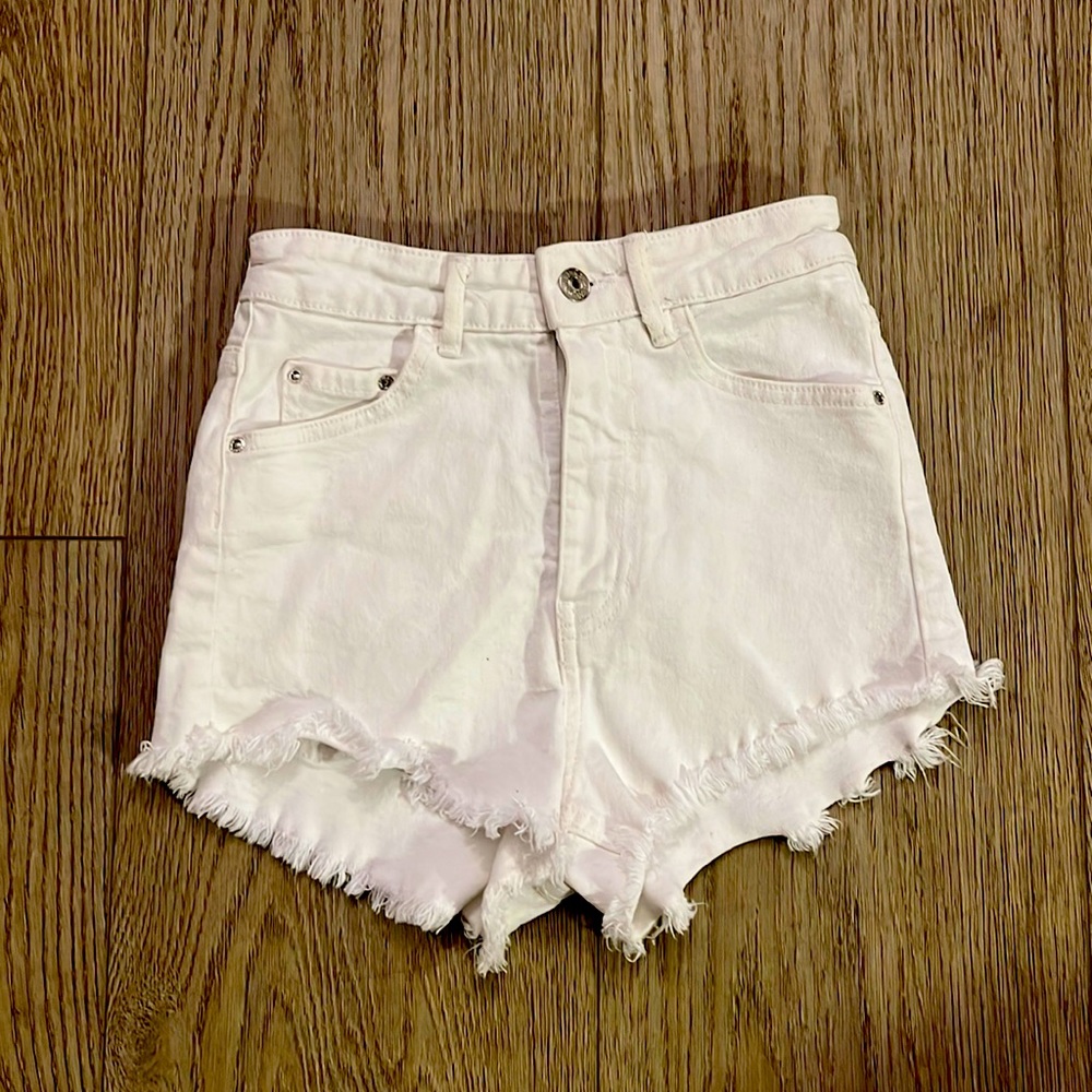 Zara white denim shorts 00